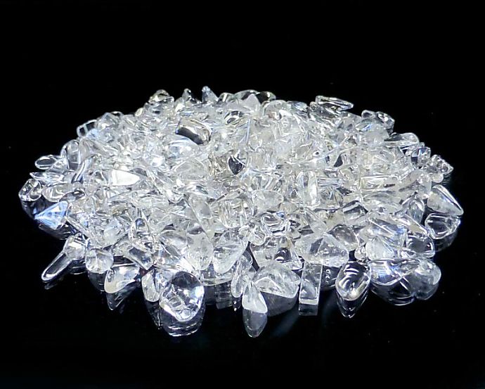 天然本水晶 さざれチップ (Mサイズ） 100g 【浄化・エネルギーチャージに】