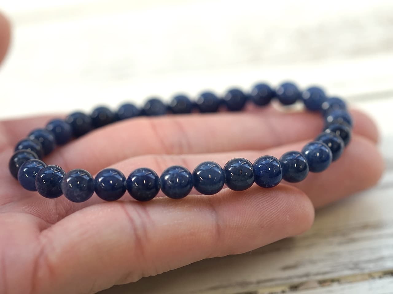 【無着色】サファイア ブレスレット（タンザニア産）  7mm玉 No.7   [ 画像現物・一点物 ]  パワーストーン 天然石 FORESTBLUE フォレストブルー【3319】