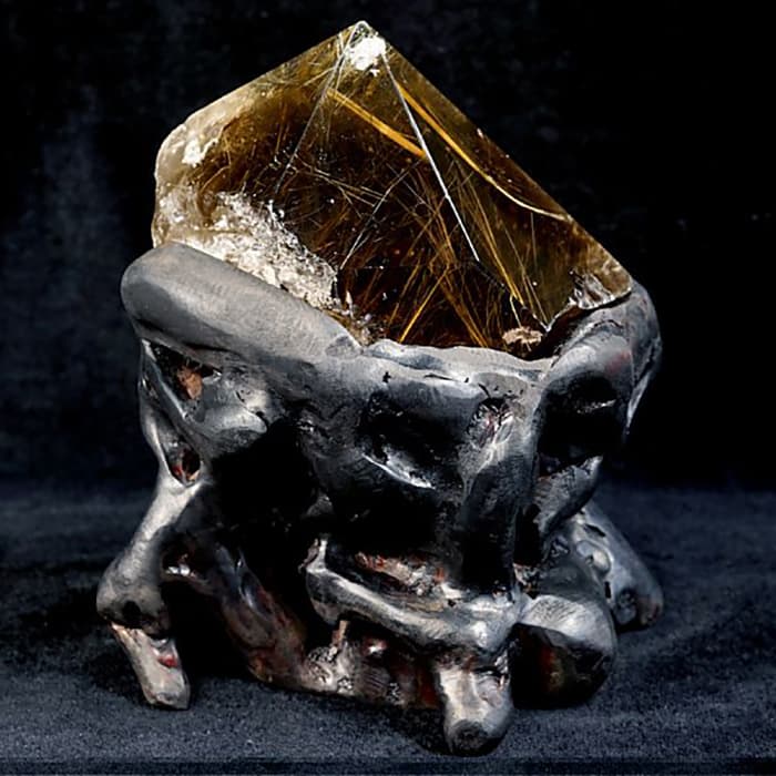 タイチンルチル 原石置物　木製台座付き No.34  [ 画像現物・一点物 ]  パワーストーン 天然石 FORESTBLUE フォレストブルー【3345】