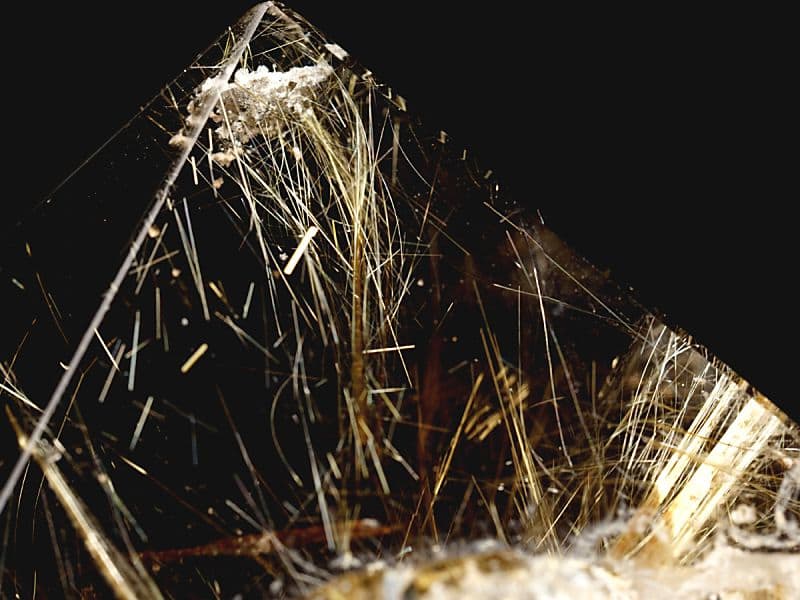 タイチンルチル 原石置物　木製台座付き No.34  [ 画像現物・一点物 ]  パワーストーン 天然石 FORESTBLUE フォレストブルー【3345】