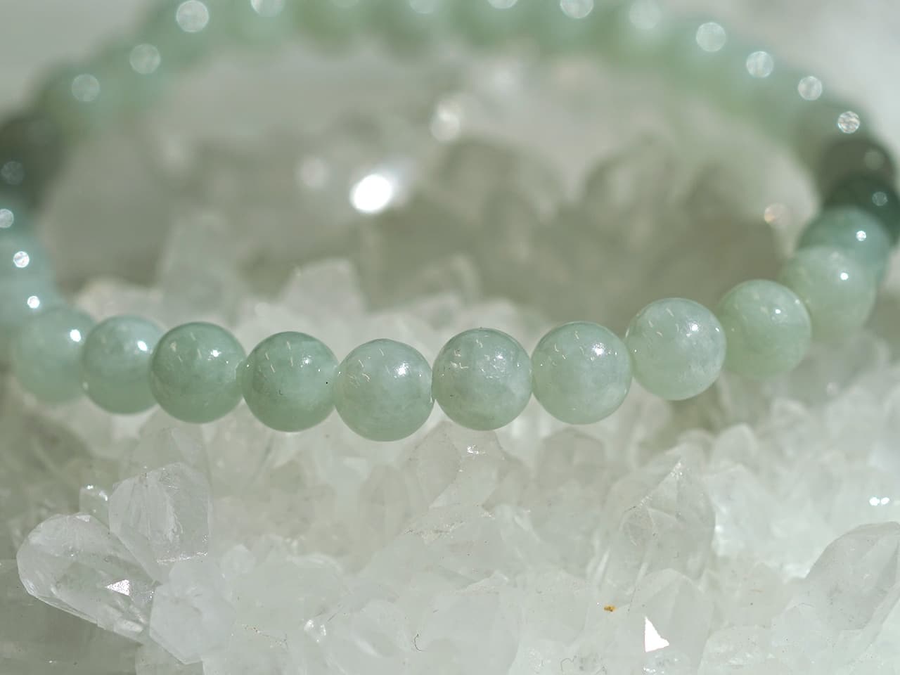 白翡翠（ひすい）  ブレスレット 6mm玉 No.24   [ 画像現物・一点物 ]  パワーストーン 天然石 FORESTBLUE フォレストブルー【3553】