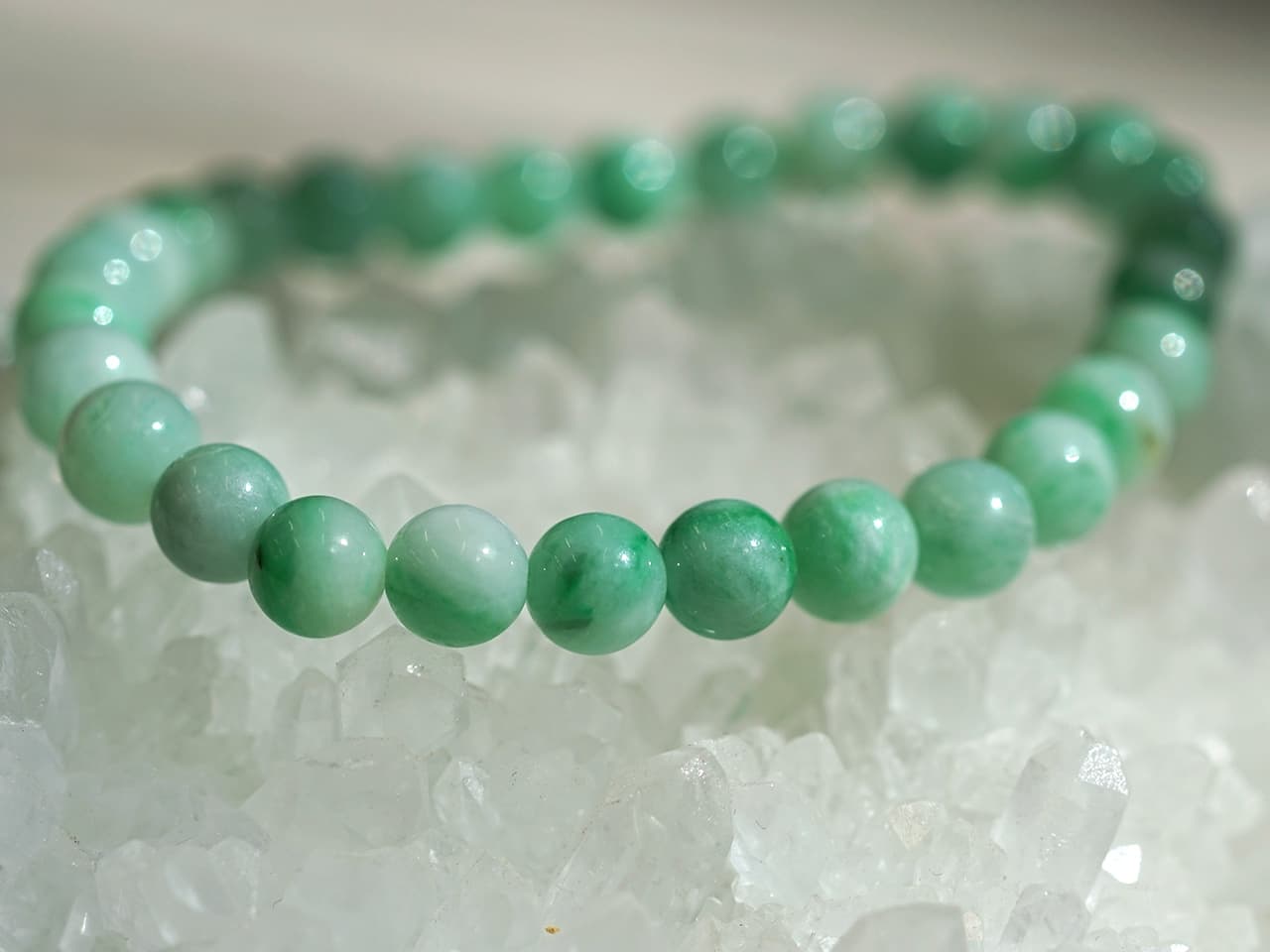 翡翠（ひすい）  ブレスレット 6mm玉 No.30   [ 画像現物・一点物 ]  パワーストーン 天然石 FORESTBLUE フォレストブルー【3723】