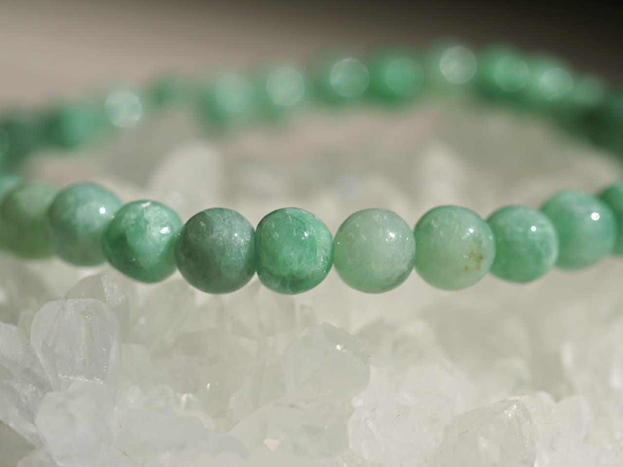 翡翠（ひすい）  ブレスレット 6mm玉 No.31   [ 画像現物・一点物 ]  パワーストーン 天然石 FORESTBLUE フォレストブルー【3724】