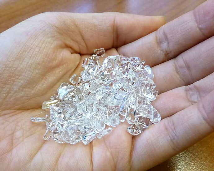 天然本水晶 さざれチップ (Sサイズ） 100g 【浄化・エネルギーチャージに】