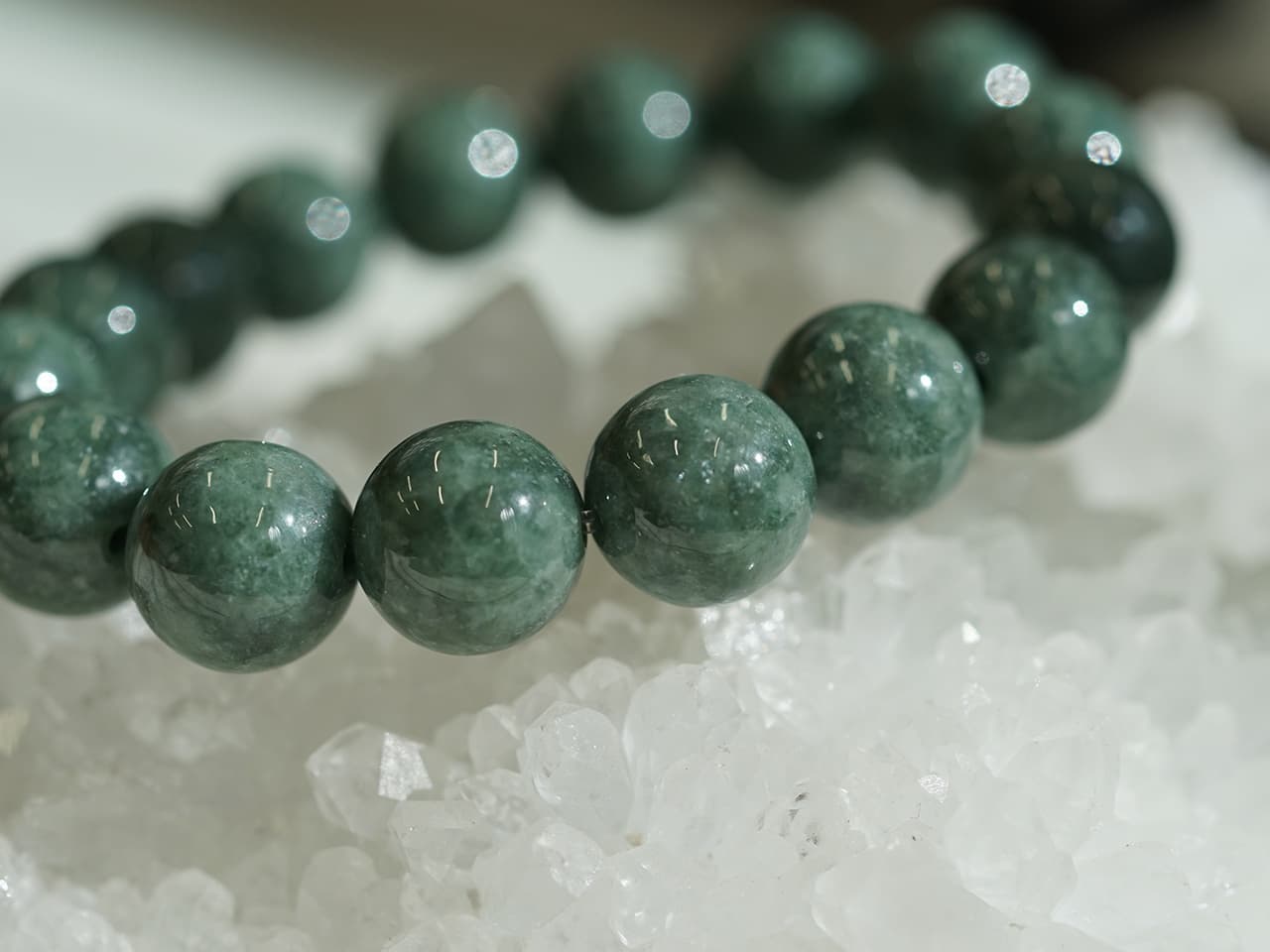 翡翠（ひすい）  ブレスレット 12.5mm玉 No.46   [ 画像現物・一点物 ]  パワーストーン 天然石 FORESTBLUE フォレストブルー【4681】