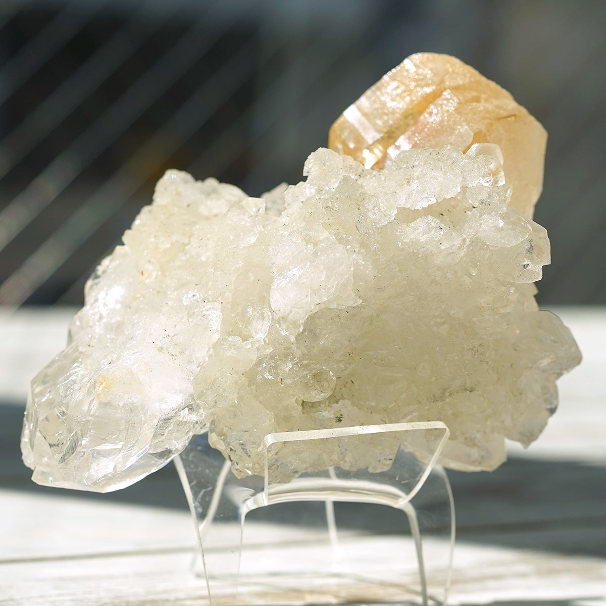 ヒマラヤ水晶 ゴールドルチル入り クラスター （Kullu Parvati Valley / クル・パールヴァティ渓谷） 原石 No.No.29   [ 画像現物・一点物 ]    [ 画像現物・一点物 ]  パワーストーン 天然石 FORESTBLUE フォレストブルー【4723】