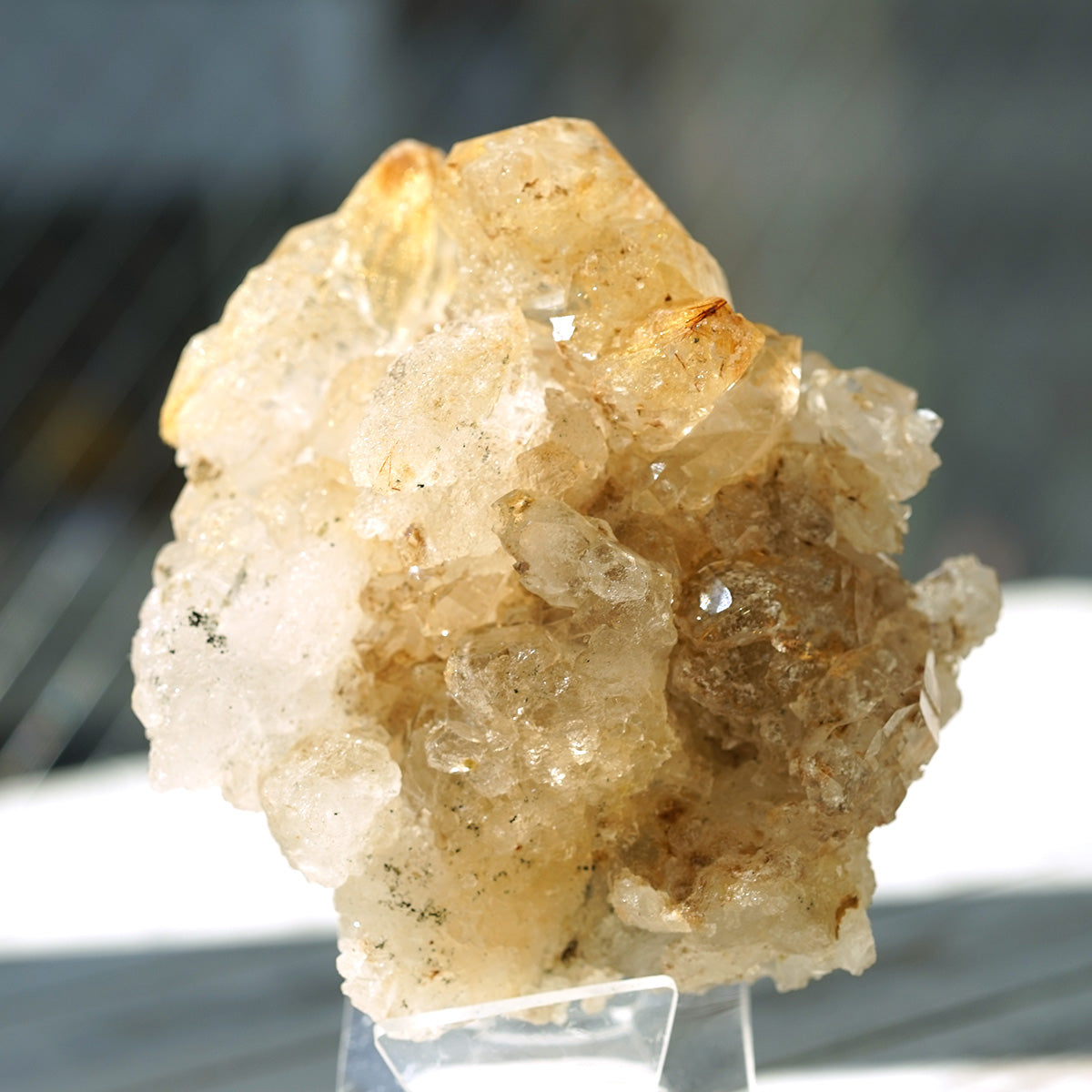 ヒマラヤ水晶 ゴールドルチル入り クラスター （Kullu Parvati Valley / クル・パールヴァティ渓谷） 原石 No.No.30   [ 画像現物・一点物 ]    [ 画像現物・一点物 ]  パワーストーン 天然石 FORESTBLUE フォレストブルー【4724】