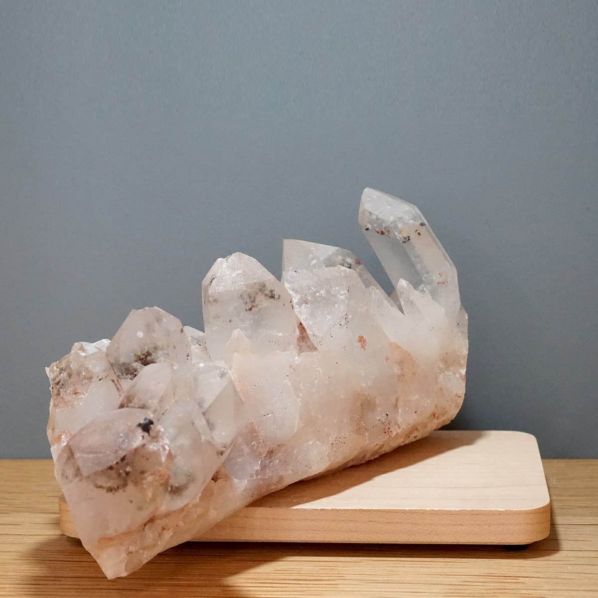 ヒマラヤ水晶 クラスター・原石（クル渓谷） No.12  [ 画像現物・一点物 ]    [ 画像現物・一点物 ]  パワーストーン 天然石 FORESTBLUE フォレストブルー【5051】