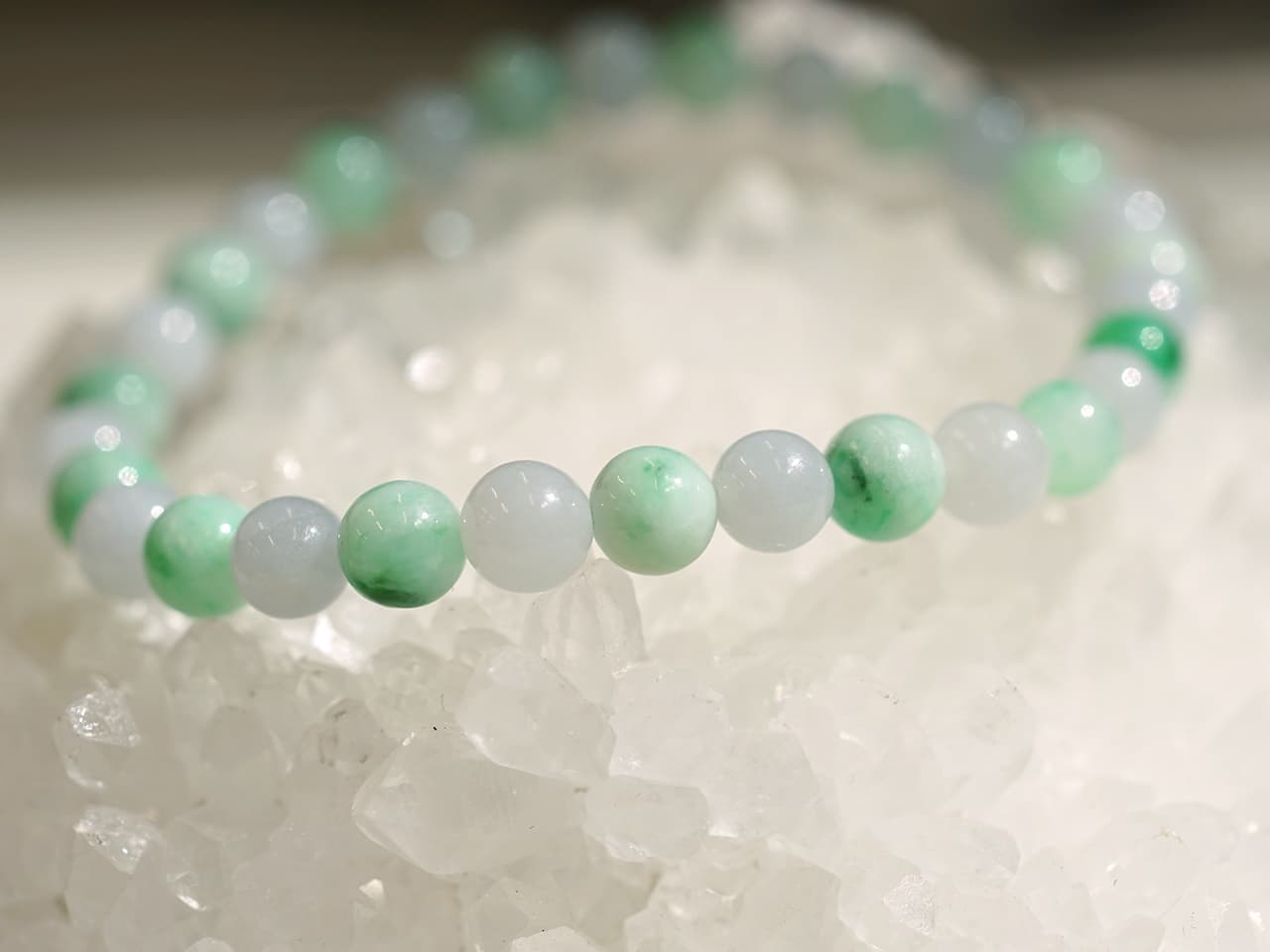 翡翠＆ラベンダー翡翠（ひすい）  ミックスブレスレット 7mm玉 No.51   [ 画像現物・一点物 ]  パワーストーン 天然石 FORESTBLUE フォレストブルー【5667】