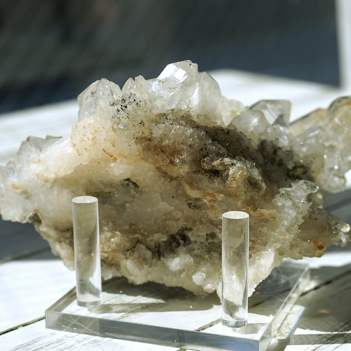 ヒマラヤ水晶 ゴールドルチル入り クラスター （Kullu Parvati Valley / クル・パールヴァティ渓谷） 原石 No.No.34   [ 画像現物・一点物 ]    [ 画像現物・一点物 ]  パワーストーン 天然石 FORESTBLUE フォレストブルー【5795】