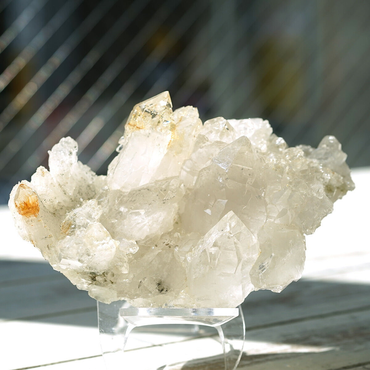 ヒマラヤ水晶 ゴールドルチル入り クラスター （Kullu Parvati Valley / クル・パールヴァティ渓谷） 原石 No.No.32   [ 画像現物・一点物 ]    [ 画像現物・一点物 ]  パワーストーン 天然石 FORESTBLUE フォレストブルー【5797】