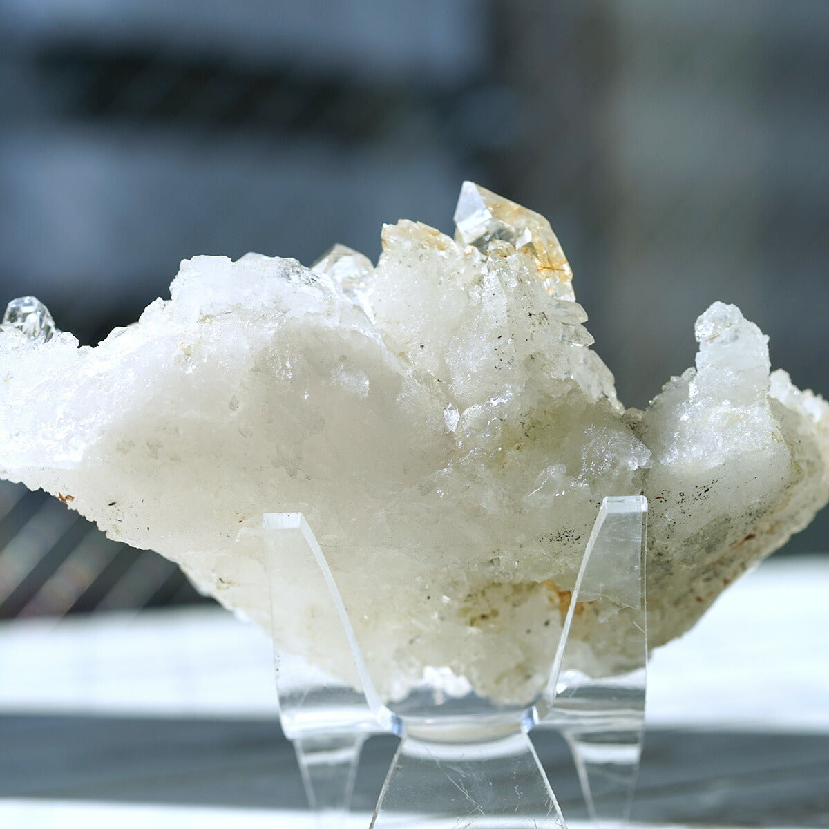 ヒマラヤ水晶 ゴールドルチル入り クラスター （Kullu Parvati Valley / クル・パールヴァティ渓谷） 原石 No.No.32   [ 画像現物・一点物 ]    [ 画像現物・一点物 ]  パワーストーン 天然石 FORESTBLUE フォレストブルー【5797】