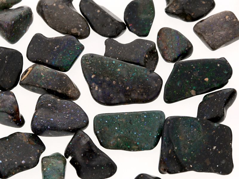 ブラックオパール　さざれチップ 100g 【浄化・エネルギーチャージに】