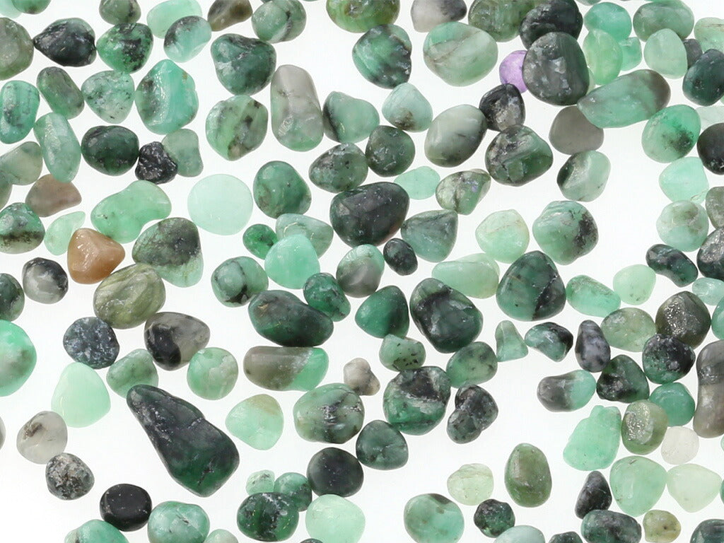 エメラルド さざれチップ 100g 【浄化・エネルギーチャージに】