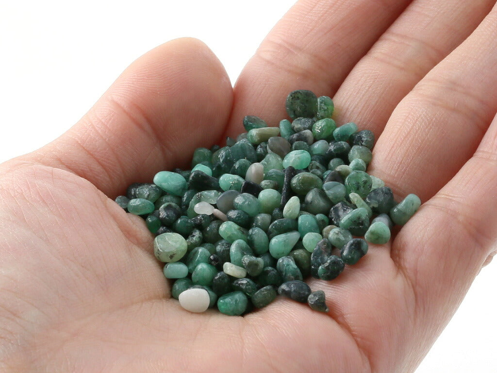 エメラルド さざれチップ 100g 【浄化・エネルギーチャージに】